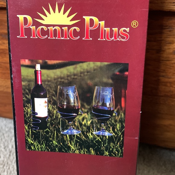 $5 Picnic Plus Wine Holders 🍷 - Picture 2 of 5